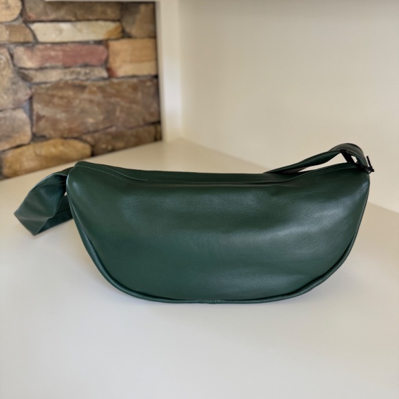 St Agni Soft Leather Crossbody Crescent - Green - Picture 4 of 11